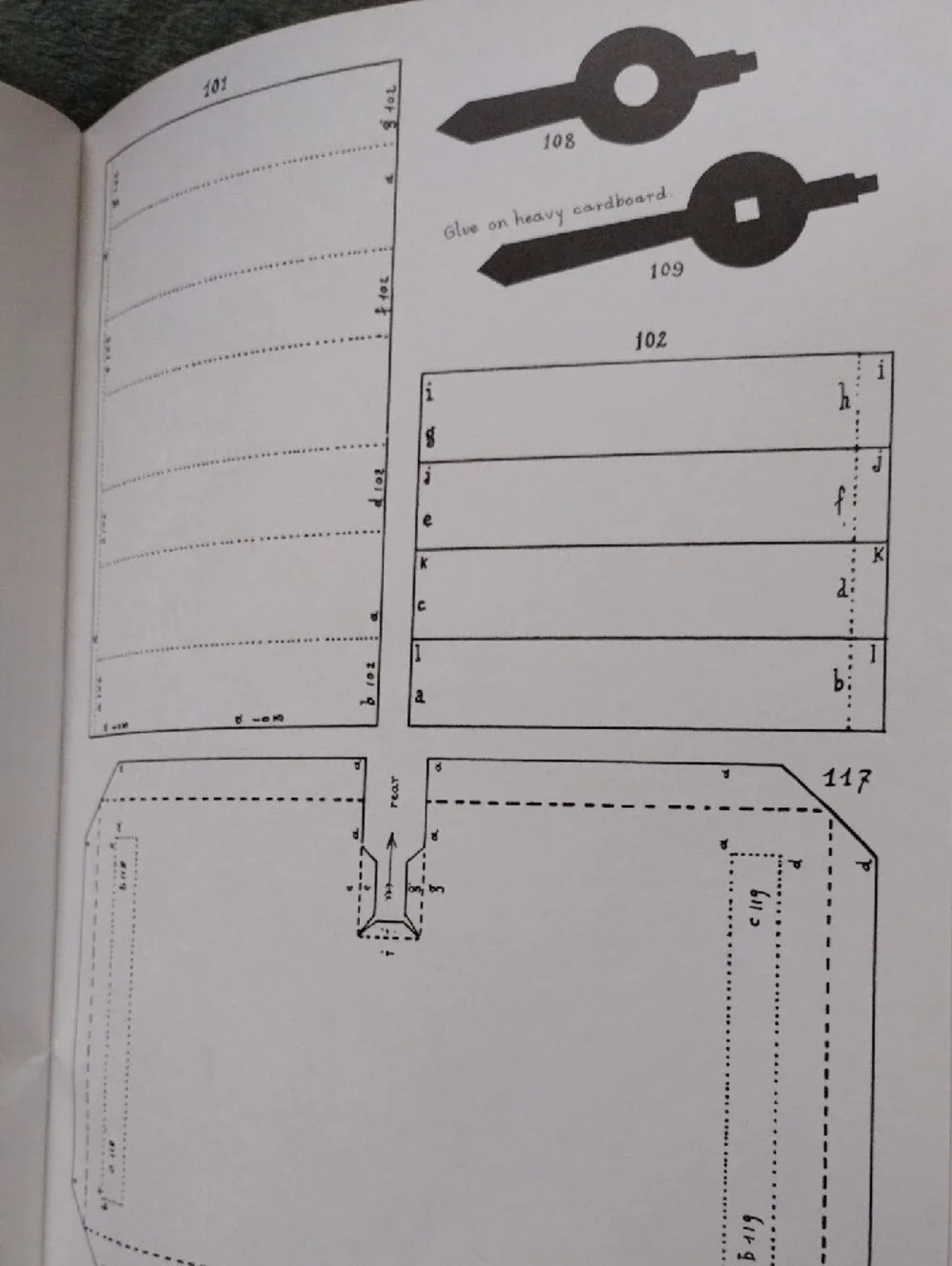 Make Your Own Working Paper Clock Book